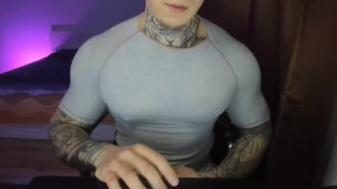 Snapshot of lewis_muscleee chatting on April 2026 04:59:01 PM blablablack online show from April 2026 04:59:01 PM
