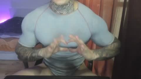 Snapshot of lewis_muscleee chatting on June 2026 03:22:01 PM blablablack online show from June 2026 03:22:01 PM