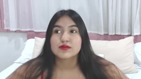 Snapshot of lexi_bloom chatting on January 2025 02:19:02 PM Gabrielle online show from January 2025 02:19:02 PM