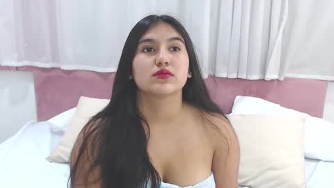 Snapshot of lexi_bloom chatting on January 2025 04:31:02 PM Gabrielle online show from January 2025 04:31:02 PM