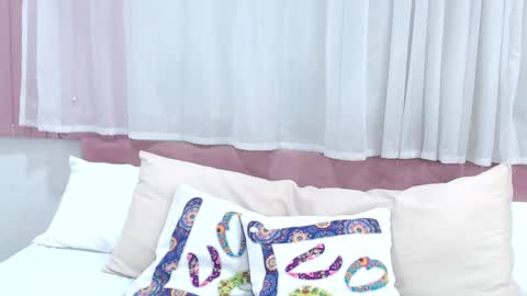 Snapshot of lexi_bloom chatting on January 2025 05:07:02 PM Gabrielle online show from January 2025 05:07:02 PM