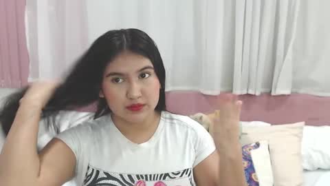 Snapshot of lexi_bloom chatting on February 2025 10:59:01 AM Gabrielle online show from February 2025 10:59:01 AM