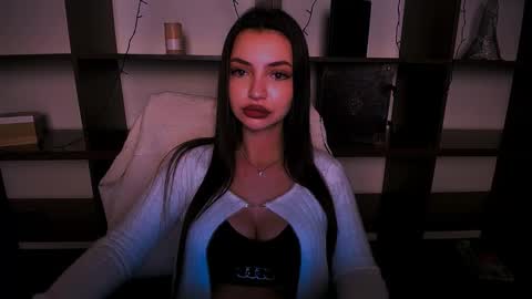 Alexia online show from December 2024 04:26:01 PM