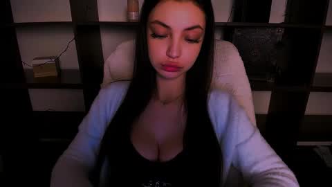 Alexia online show from January 2025 04:59:01 PM