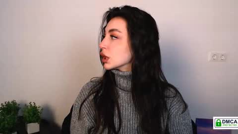 Alexia online show from October 2025 12:06:01 PM