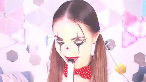 Alexia online show from November 2025 12:33:01 AM