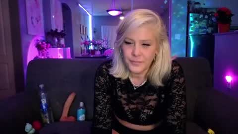 Snapshot of lexi_shocker chatting on June 2026 07:33:01 AM Lexi online show from June 2026 07:33:01 AM