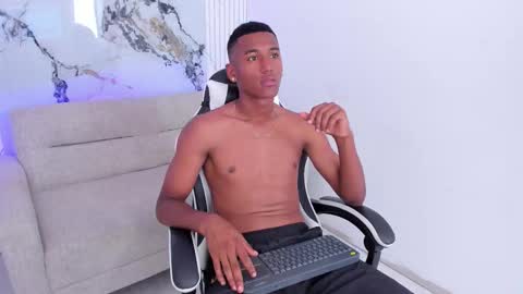 Snapshot of lexianddeker chatting on September 2025 04:32:02 PM Lexi Derek online show from September 2025 04:32:02 PM