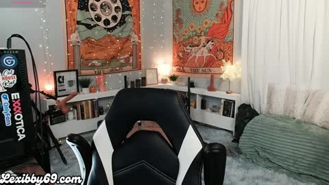 Snapshot of lexibby69 chatting on December 2024 11:33:01 AM Lexi Smith online show from December 2024 11:33:01 AM