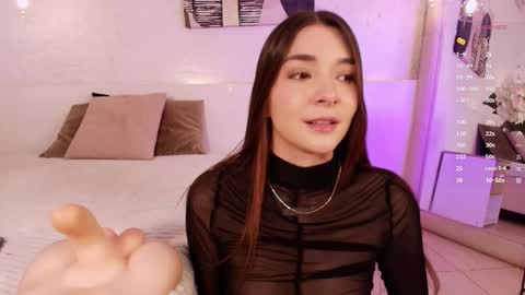 Snapshot of lexiee_grey_ chatting on March 2025 12:12:01 PM Lexie online show from March 2025 12:12:01 PM