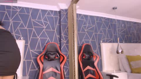 LexiiBoling online show from September 2025 02:58:02 AM