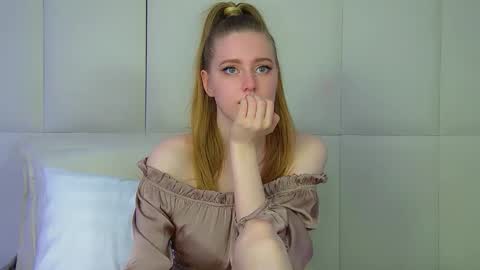 Lexi online show from November 2025 06:23:01 AM