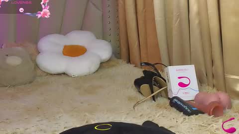 Naturaly Born Goddess  Ms. kendall  online show from December 2025 01:34:01 AM