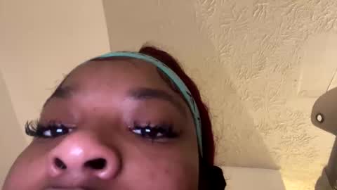 Snapshot of lexxiibo chatting on February 2025 06:16:01 PM lexxiibo online show from February 2025 06:16:01 PM