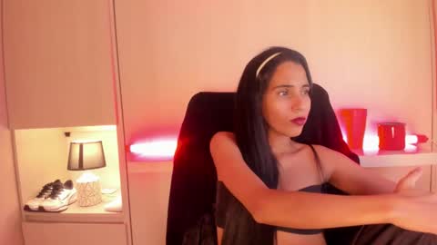 L I A  online show from February 2026 04:17:02 AM