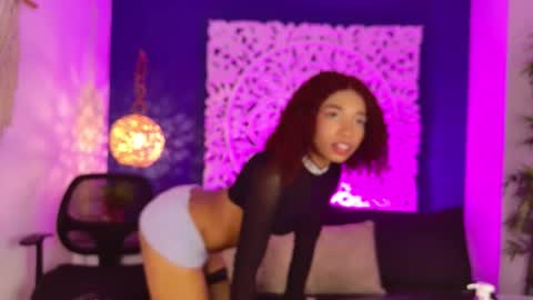 lexyskye online show from March 2026 12:02:02 PM