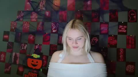 Leyla online show from October 2025 06:24:01 AM