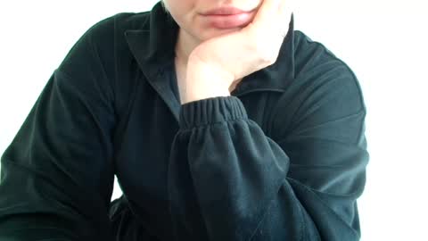 Leyla online show from July 2026 06:11:02 AM