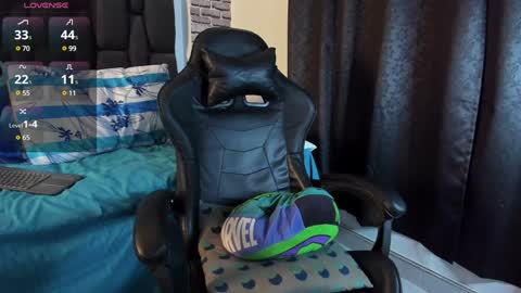 Snapshot of leyton_flexx chatting on December 2024 02:53:02 AM L E Y T O N online show from December 2024 02:53:02 AM