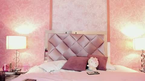 LEZY online show from October 2025 07:37:01 PM