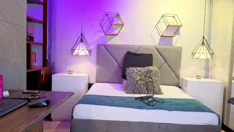 lhiam online show from April 2026 07:36:02 PM