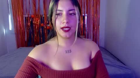 Lia  online show from November 2025 07:46:01 PM