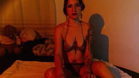 liliana online show from October 2025 06:01:02 AM