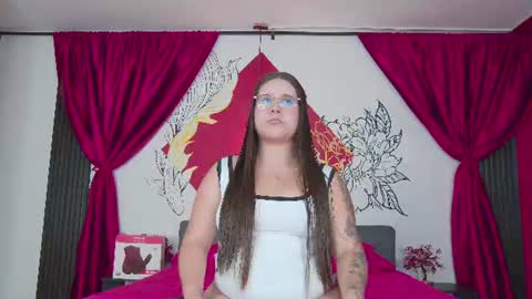 Snapshot of lia_avalon chatting on June 2026 11:41:01 AM Lia Avalon online show from June 2026 11:41:01 AM
