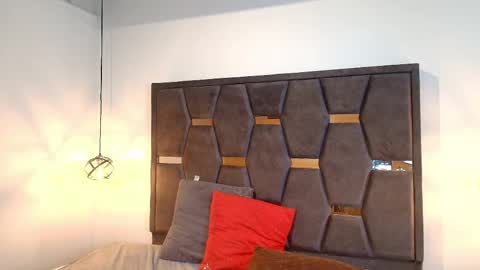  LIA  online show from April 2026 11:48:01 PM