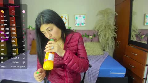 lia online show from December 2024 08:07:01 PM