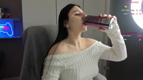 Lia online show from November 2025 08:36:02 AM