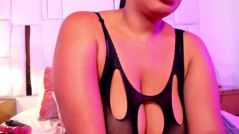 Snapshot of lia_mariana chatting on December 2024 06:25:01 PM lia_mariana online show from December 2024 06:25:01 PM