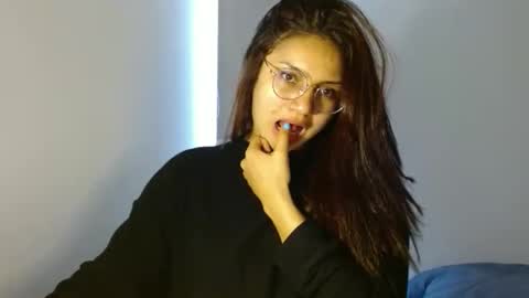 Snapshot of lia_miracle chatting on June 2026 09:39:01 PM lia_miracle online show from June 2026 09:39:01 PM
