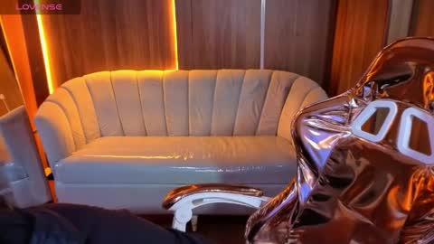 Online 1400 - 2100 online show from April 2026 03:07:02 AM