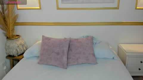 Lia  online show from October 2025 02:17:02 AM