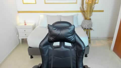 Lia  online show from February 2026 02:38:01 AM