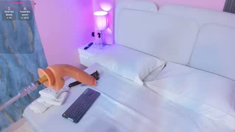 Snapshot of lia_sucker chatting on June 2026 04:39:02 AM Lia online show from June 2026 04:39:02 AM