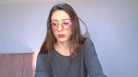 Lia  online show from December 2024 01:28:01 PM