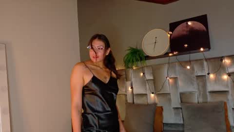 Snapshot of liaamoretti__ chatting on May 2026 01:44:02 AM L I A online show from May 2026 01:44:02 AM