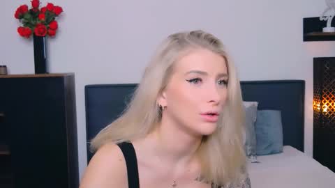 Lia online show from February 2026 01:31:02 PM