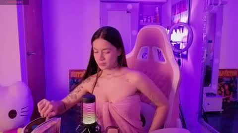 Snapshot of liabutera chatting on May 2026 11:09:01 PM Lia Butera online show from May 2026 11:09:01 PM