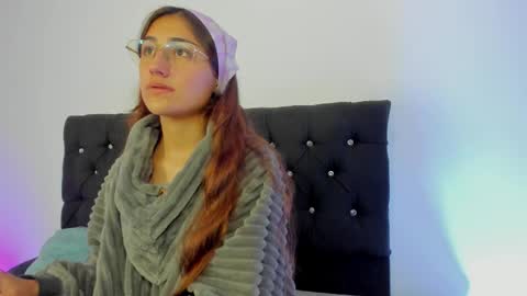 Liah  online show from November 2025 03:22:02 PM