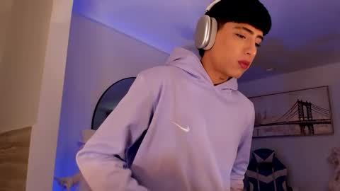 Snapshot of liam_055 chatting on October 2025 05:39:01 PM Liam online show from October 2025 05:39:01 PM