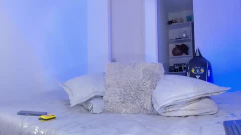 Liam online show from February 2026 06:26:01 AM