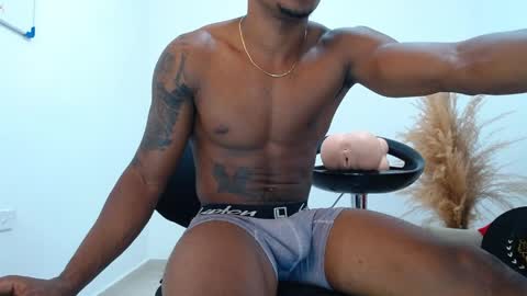 liam_bolt online show from April 2026 10:10:01 PM