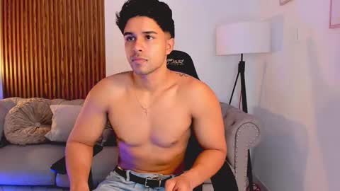 Liam Collins online show from November 2025 12:04:02 PM