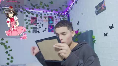 liam_honey18 online show from October 2025 12:41:02 PM