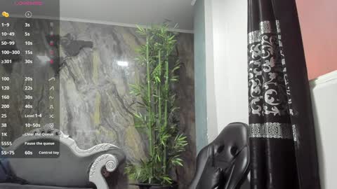 LIAM KLEIN online show from December 2024 11:07:02 AM