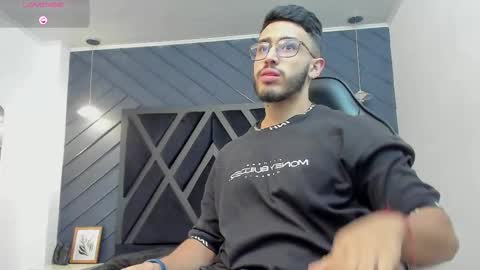 LIAM KLEIN online show from November 2025 11:09:02 AM