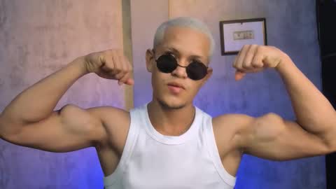 liam_knight online show from November 2025 02:34:01 AM